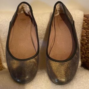 UGG navy and golden flat shoe Sz 9 One of the most comfortable shoes I ever wore